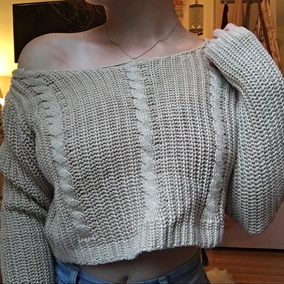 Urban Outfitters tan cropped sweater - Picture 1 of 4